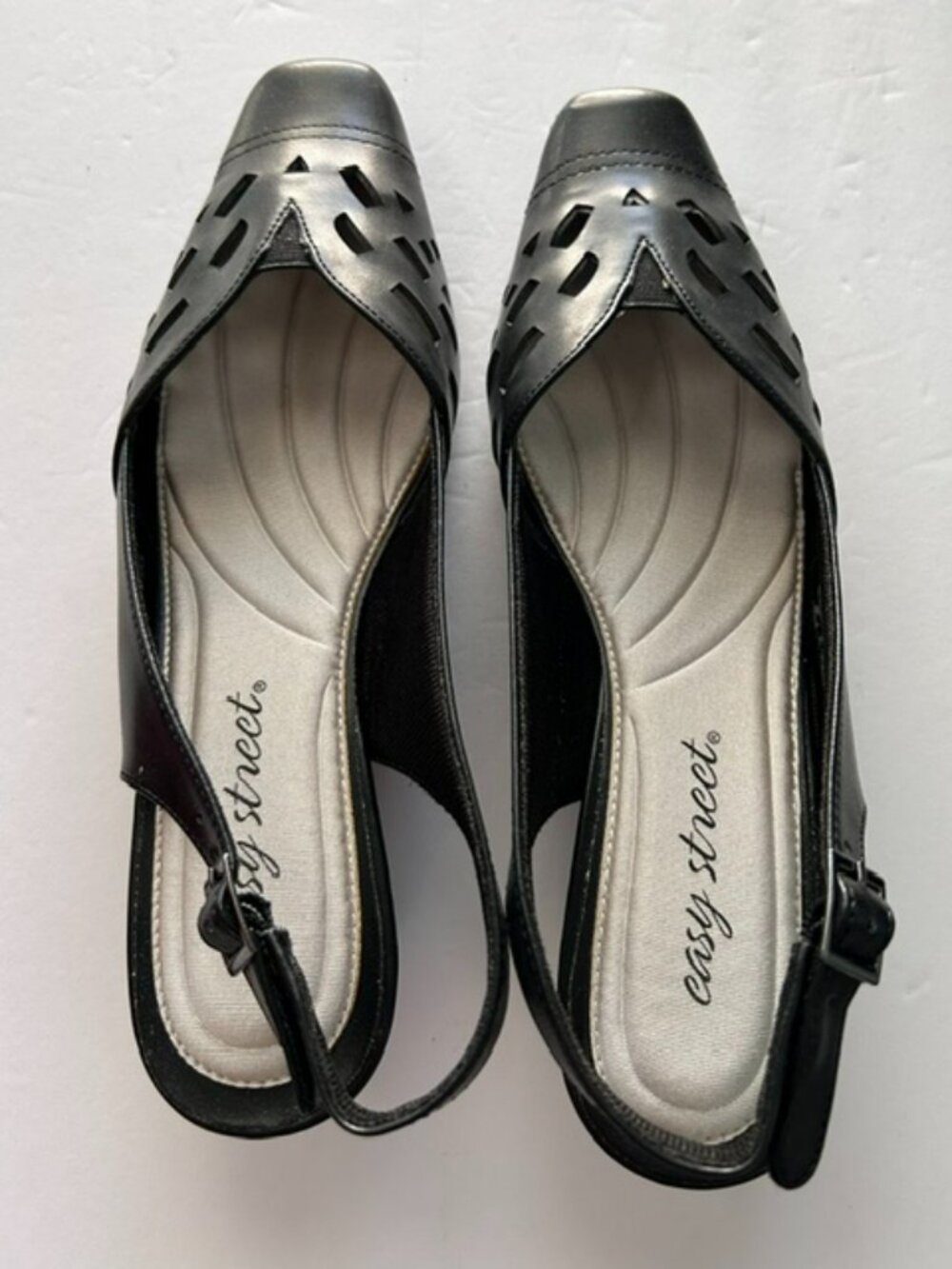 NWT Easy Street Adorable Black Slingback Pumps, Size 8M